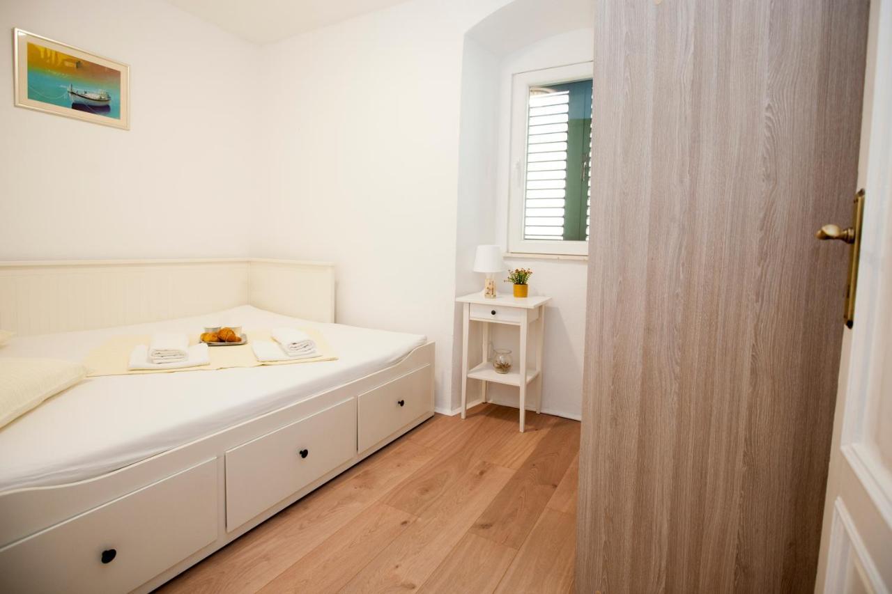 Apartment Slavuj Central Square Split Extérieur photo